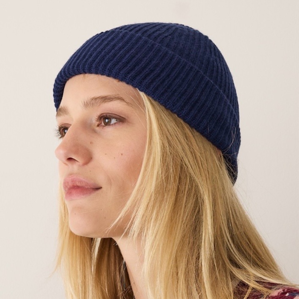 Loop Cashmere Beanie In Timeless Midnight Blue